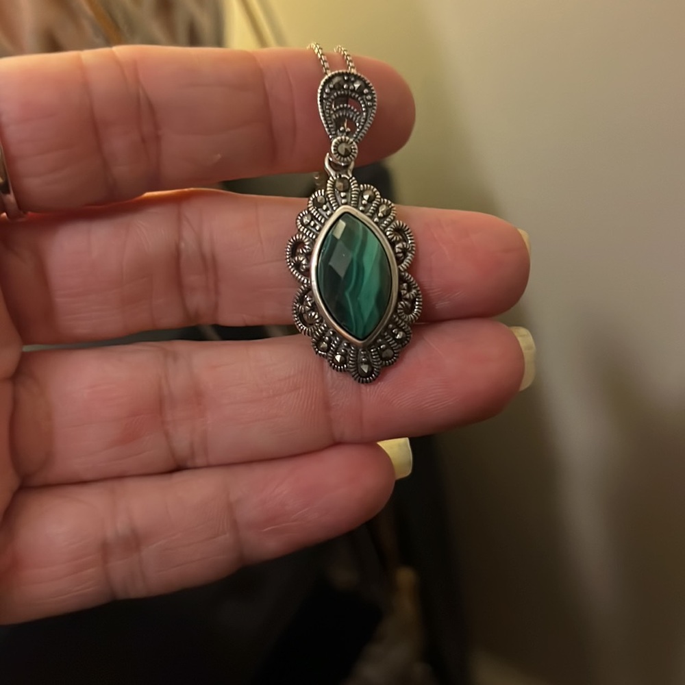 Beautiful Malachite Green Center Stone w/diamonds silver necklace - Picture 2 of 2